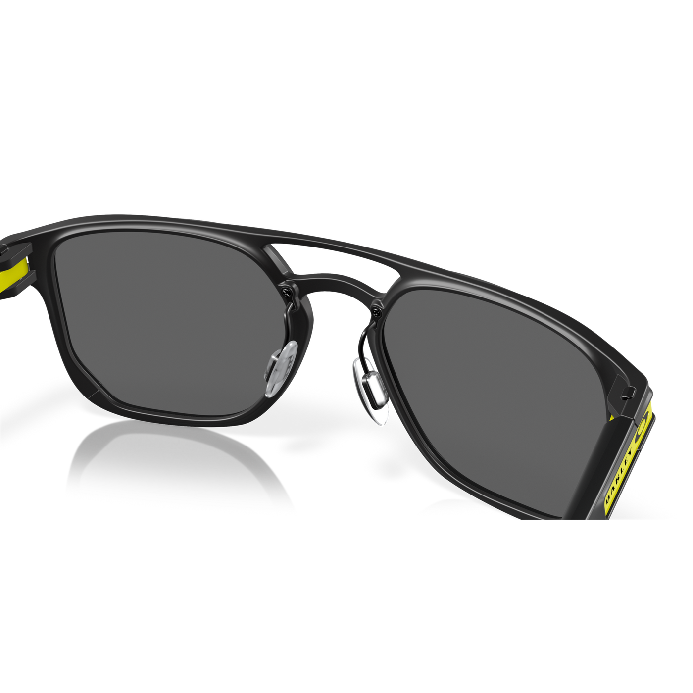 Oakley latch metal online