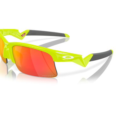 Oakley Capacitor Prizm Ruby Lenses, Polished Retina Burn Frame - (Youth Fit) - Cyclop.in