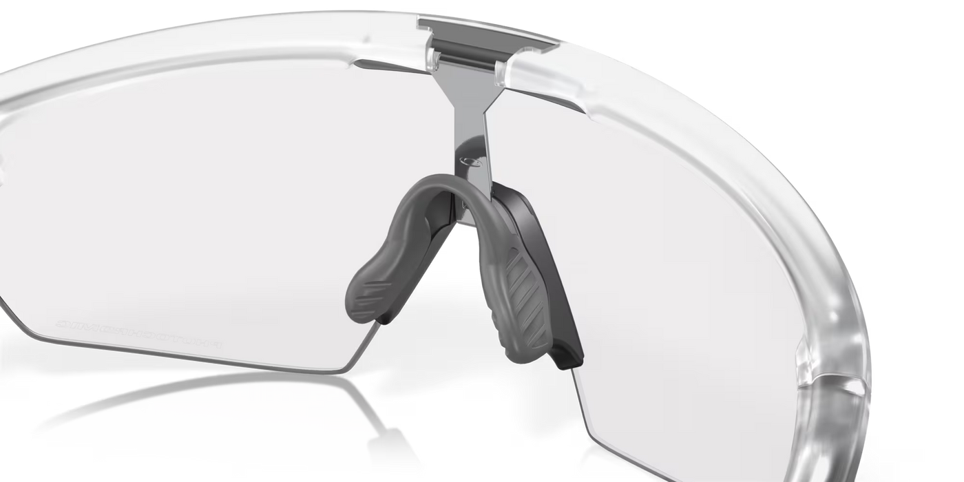 Oakley Sphaera Clear To Black Iridium Photochromic Lenses, Matte Clear Frame - Cyclop.in